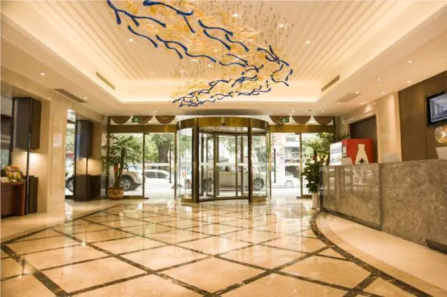 Lobby & Reception