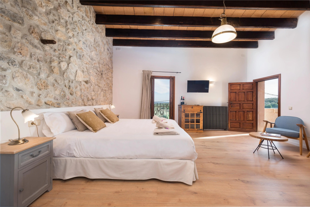 New Can Furios Hotel