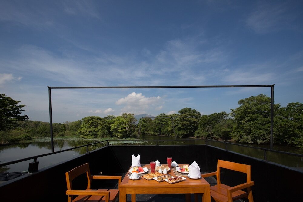 Kalundewa Retreat