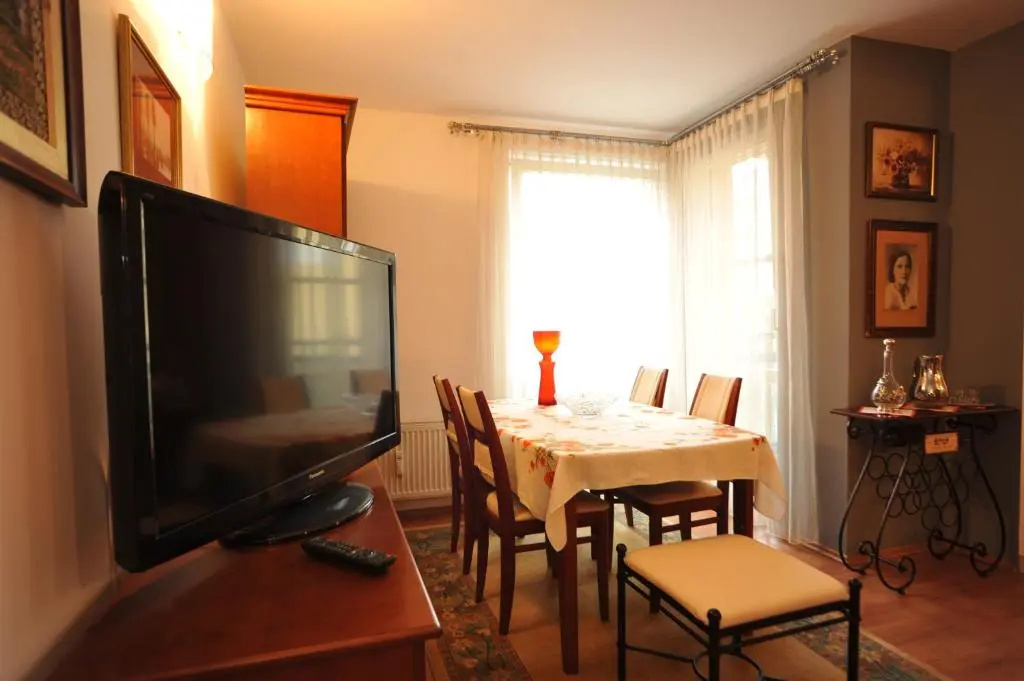 Apartament Tais