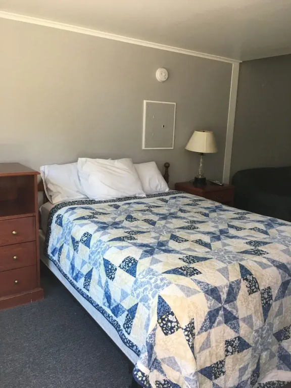 Double Cottage (full double bed)