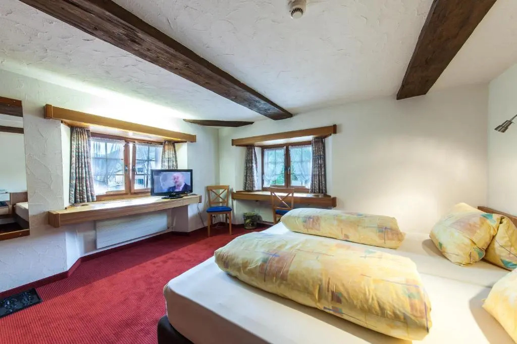 Standard Double room (full double bed)