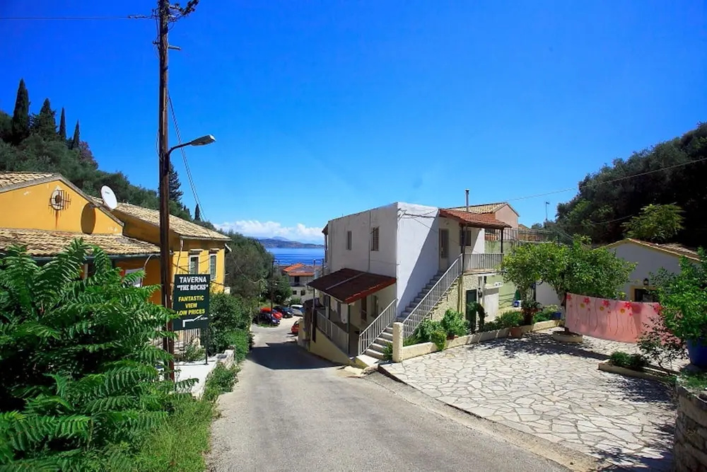 Alexandra Apartment in Katavolos