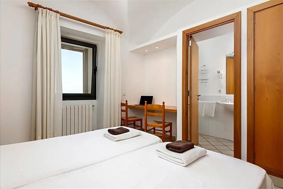 Petit Hotel Hostatgeria Sant Salvador - Chambres