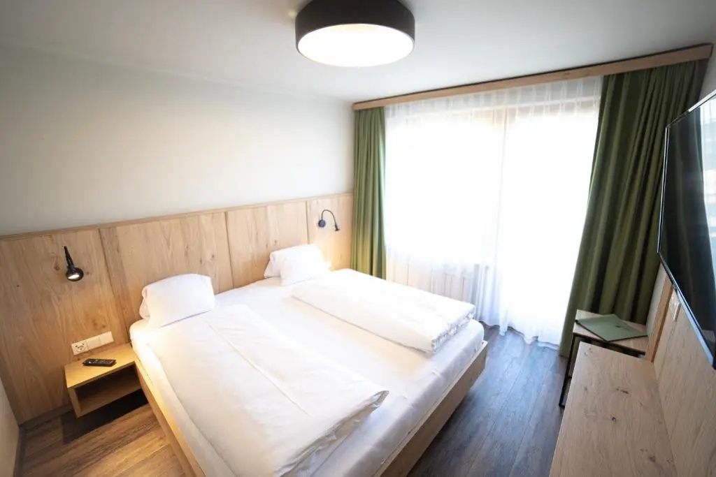 Standard Double room with balcony (full double bed)