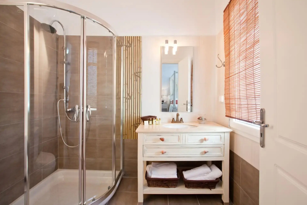 Miland Suites by null