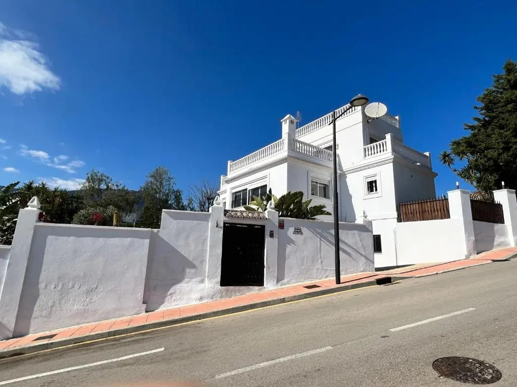 Villa 5 beds with private pool near Estepona - 5007