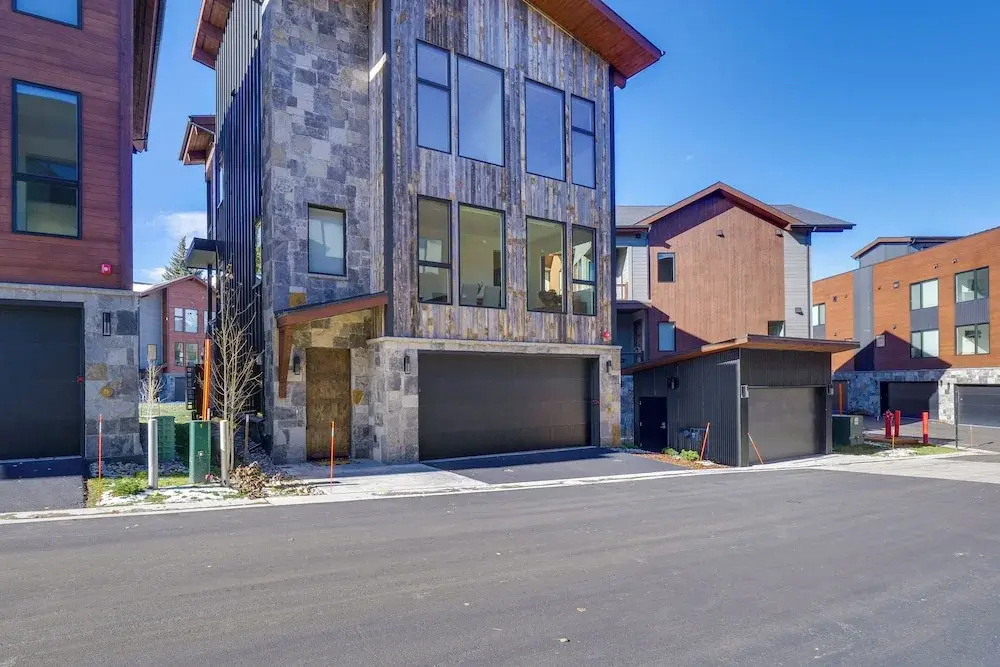 10 Mi to Ski: Mtn-view Gem in Silverthorne