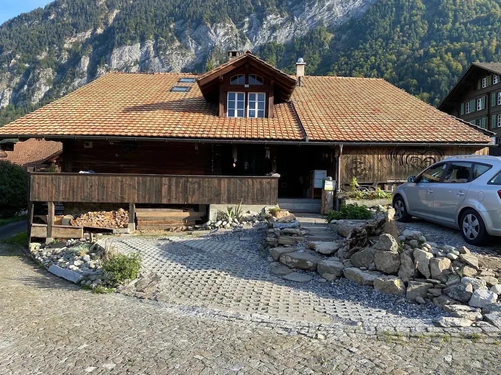 Lake View Chalet , Därligen