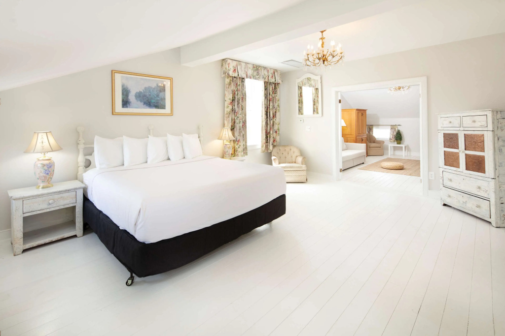 Maison St Charles Room Type - Executive Suite