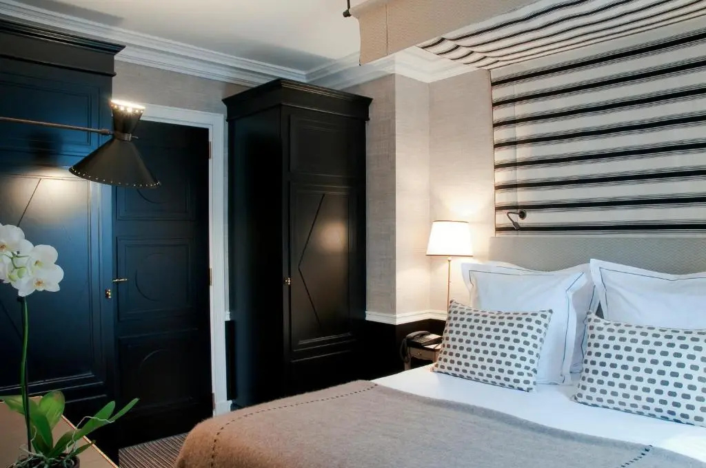 Deluxe Double room (full double bed)