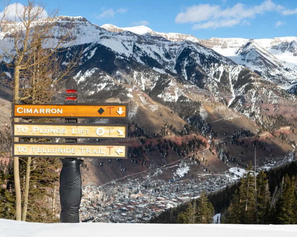 Quiet Telluride Mainstreet - 2 Bedroom w 3 Parking Spaces