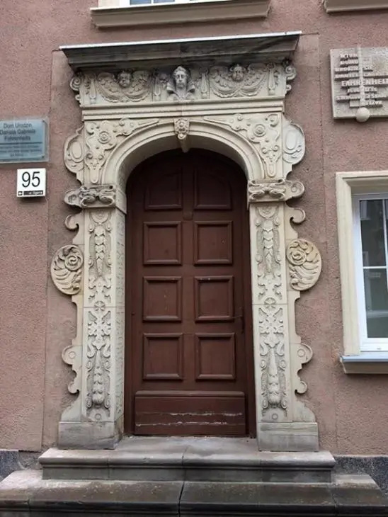 Fahrenheit House Apartment