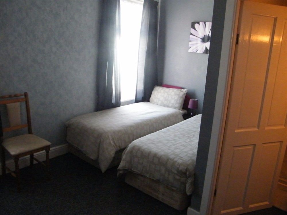 gallery_image_hidden_36