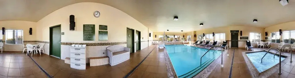 Holiday Inn Hotel & Suites Barstow by IHG - 2