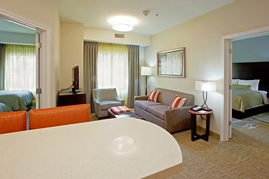 Staybridge Suites Toledo - Rossford - Perrysburg by IHG - Chambres