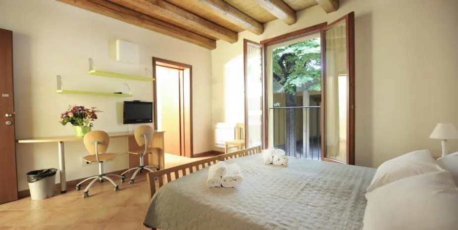 Standard Double room (full double bed)