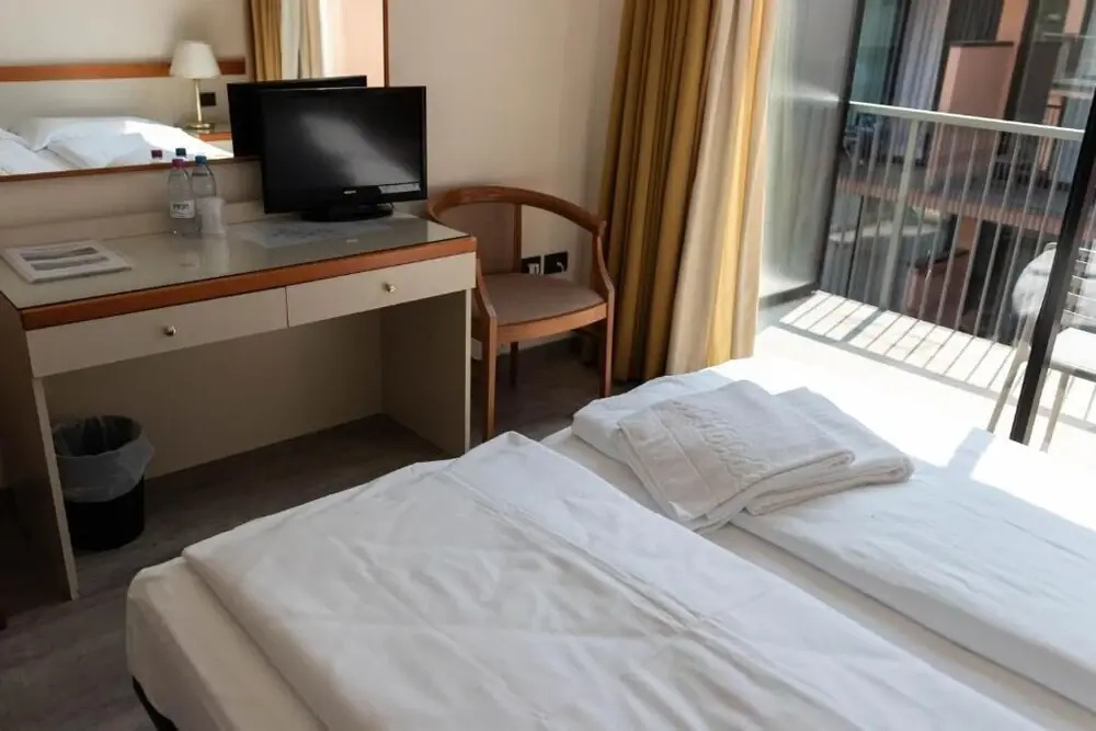 Economy room