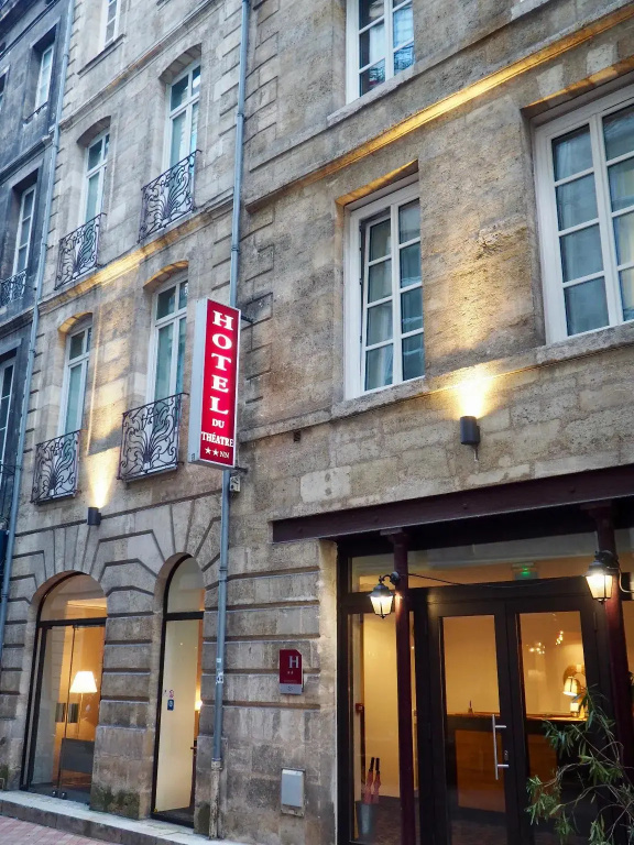 Voir la photo 1 — Hôtel du Théâtre