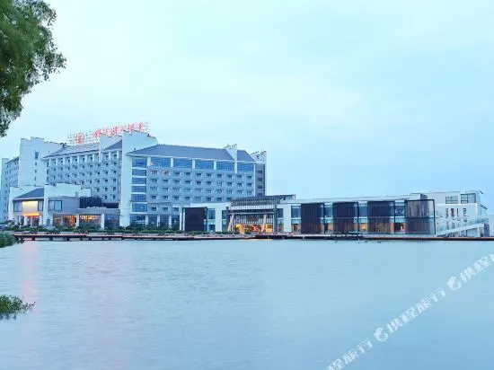 Beach & Waterfront