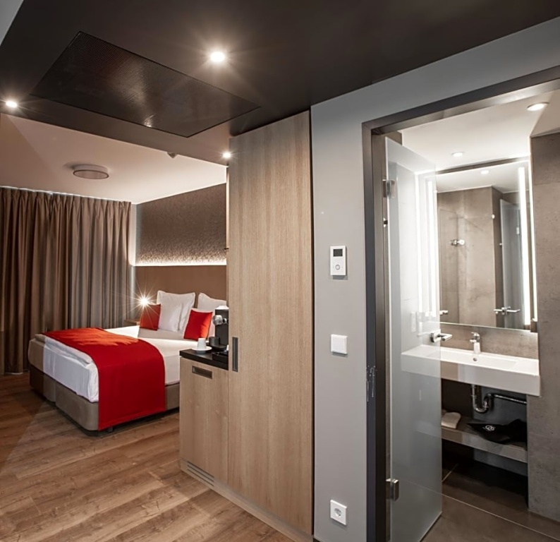 Comfort Double room (full double bed) (bed type is subject to availability)