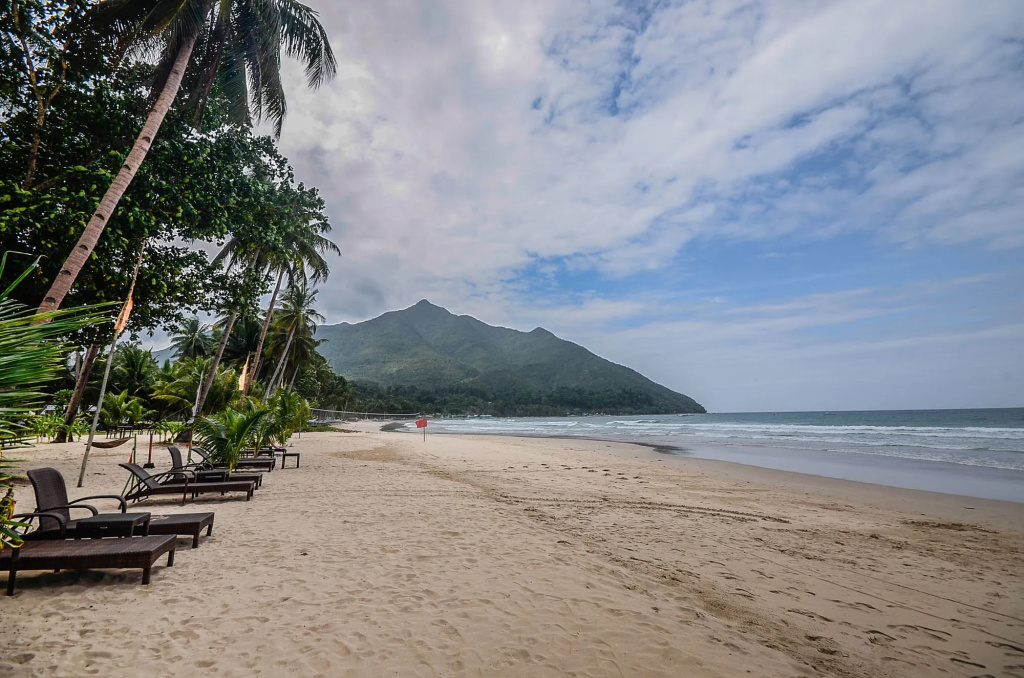 Beach & Waterfront