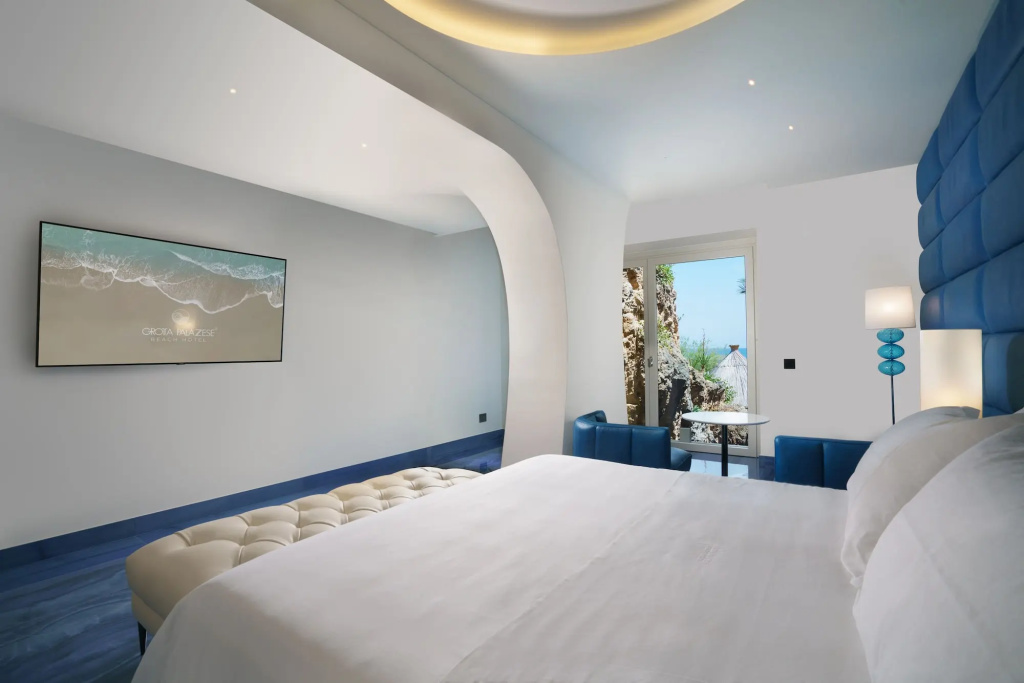 Grotta Palazzese Beach Hotel — 2
