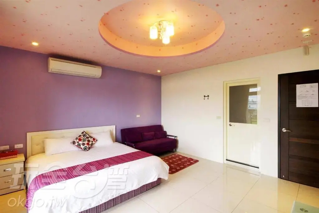 Standard Double room with balcony (full double bed)