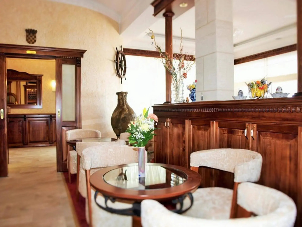 Hotel photo 14
