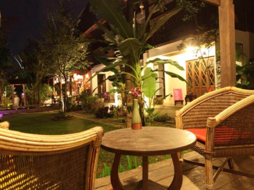 Baan Gong Kham by null