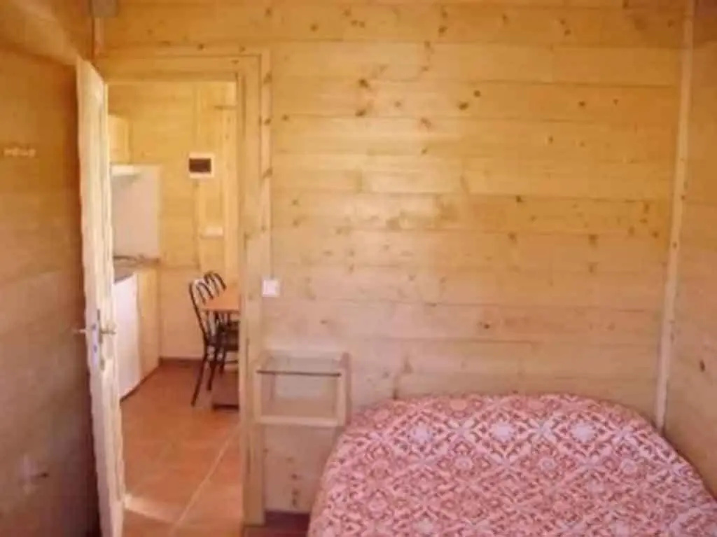 2 Bedrooms Bungalow