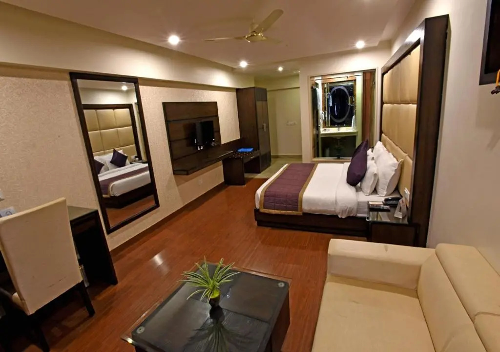 Superior Double room (full double bed)