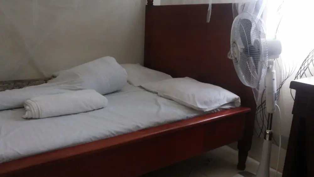 Standard Double room with balcony (full double bed)