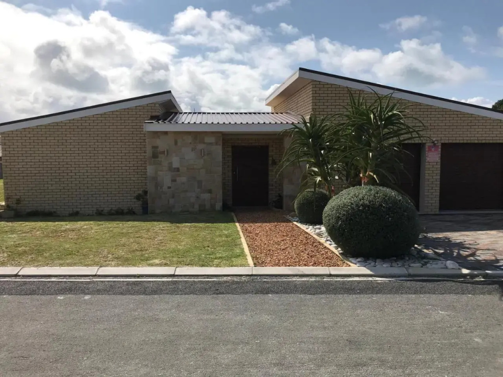 19 Tornyn Street, Struisbay