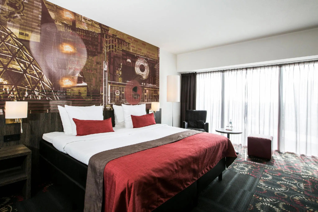 Executive Double room (full double bed)