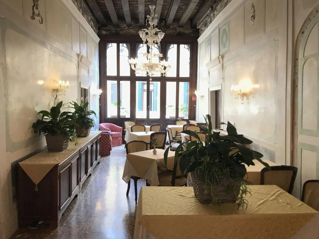 Hotel photo 19