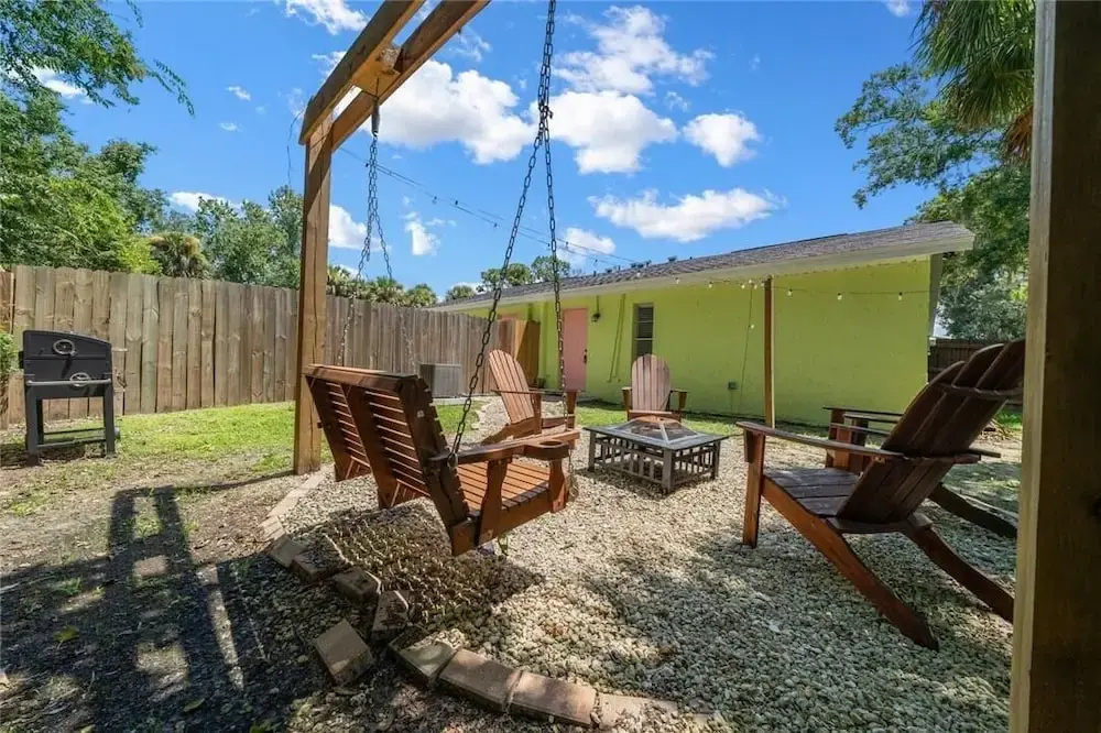 NEW Listing Discount! • Near Manatees & Springs