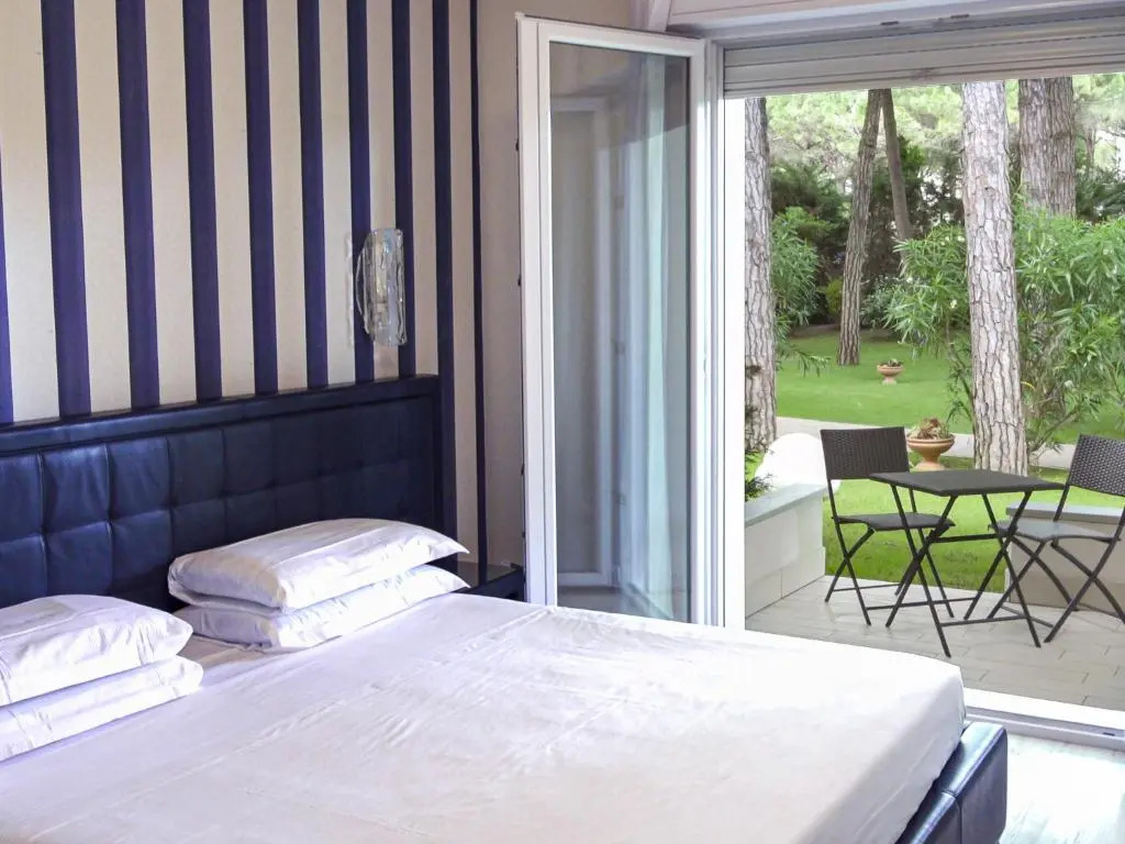 Balcony & Terrace