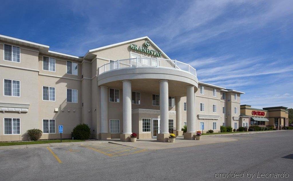 GrandStay Hotel & Suites Ames image