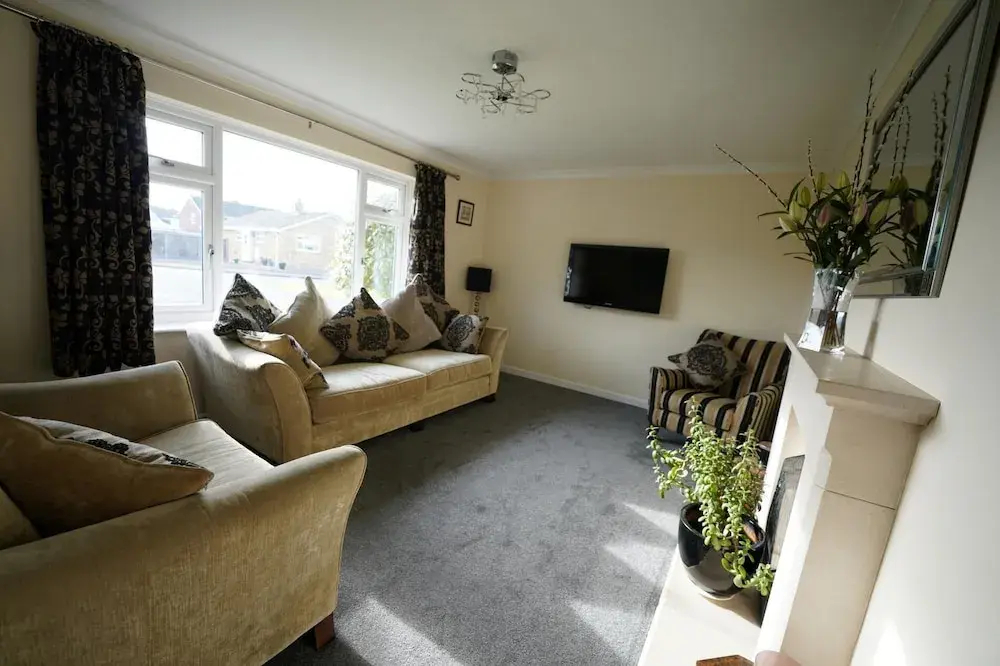 NEW Unique 2BD Detached Bungalow Burnham-on-sea - фото 3