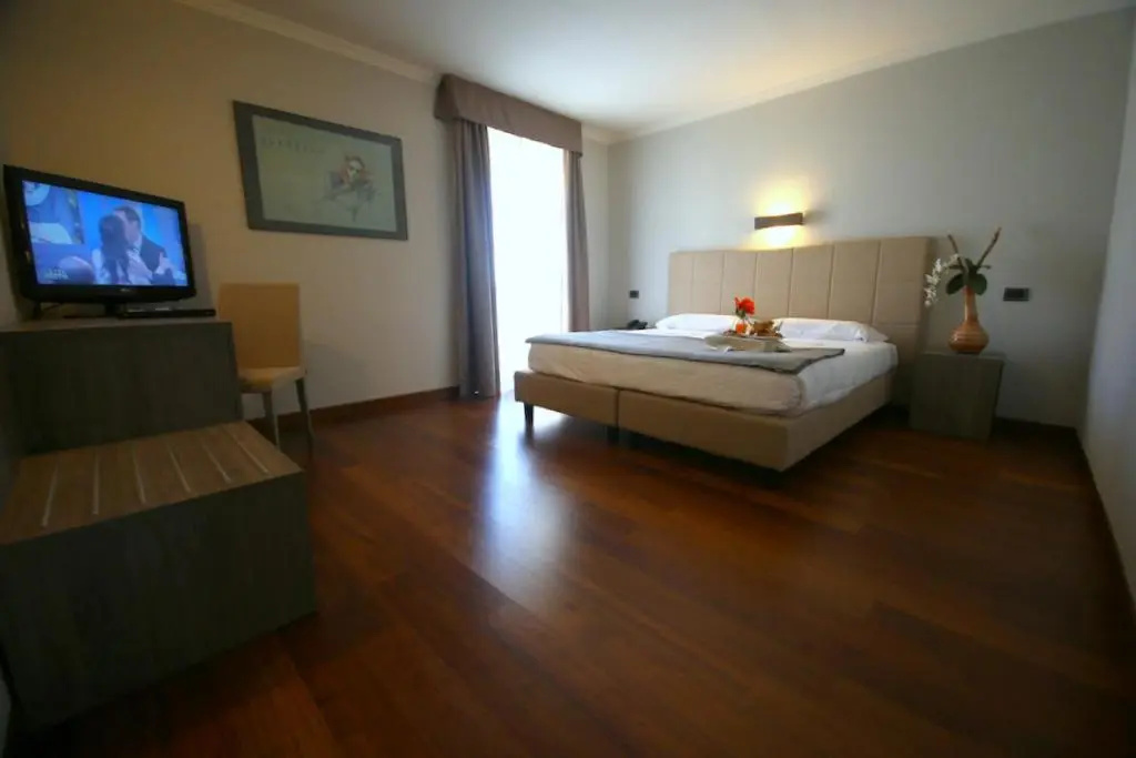 Jet Hotel - Chambres