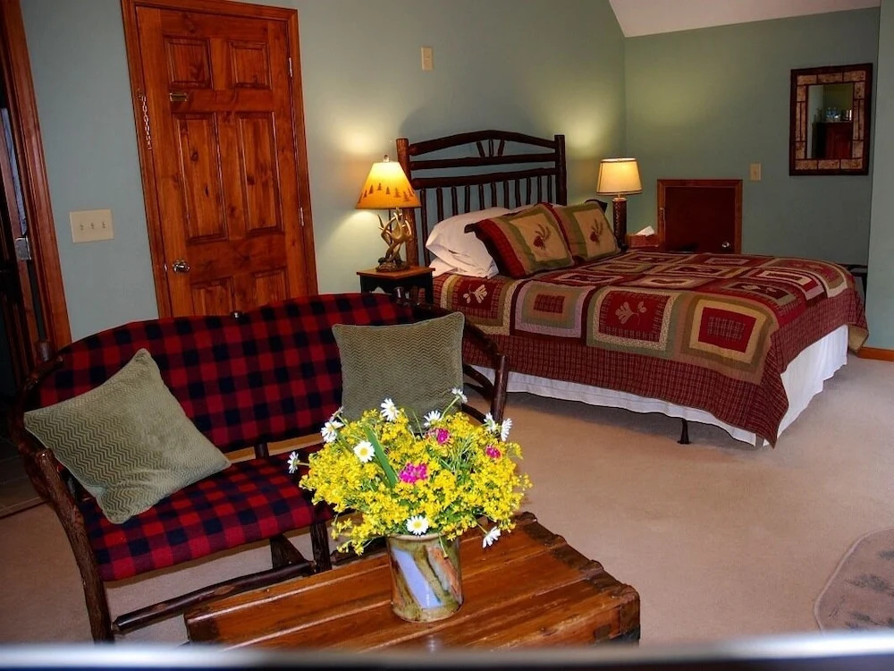 Standard Double room with balcony (full double bed)