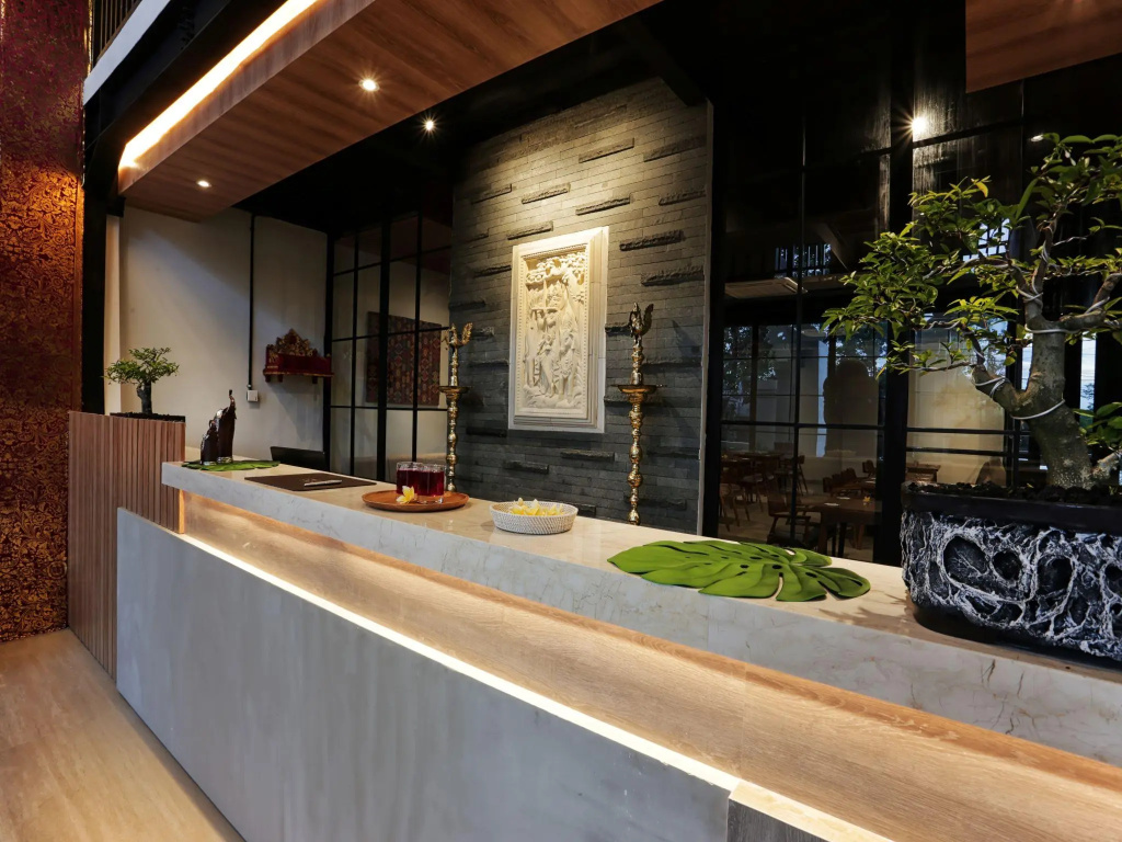 Food & Beverage