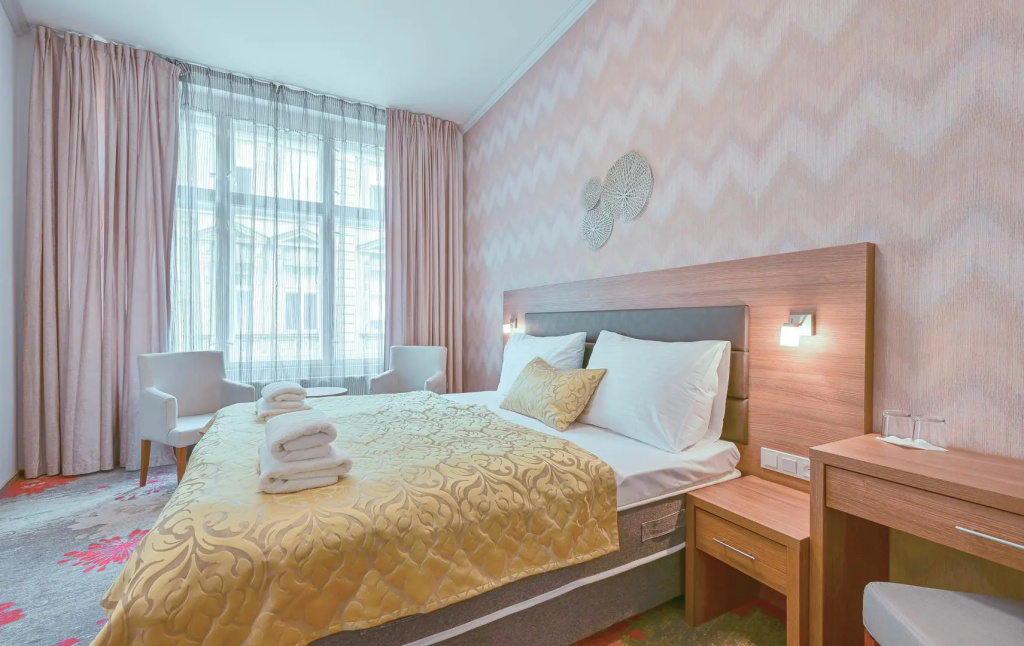 Standard Double room (full double bed)