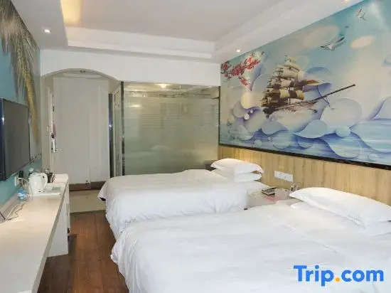 Standard Double room with street view (twin beds)