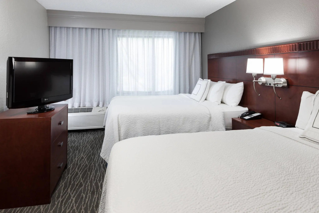 1 Bedroom Quadruple Suite