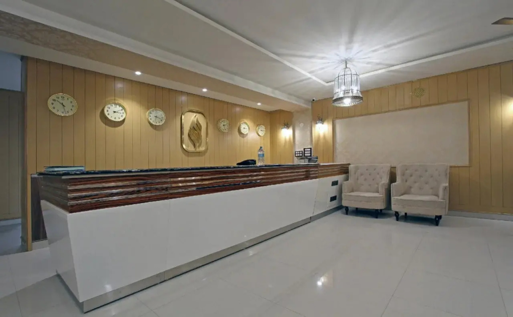 Santoshi Novatel By OYO Rooms