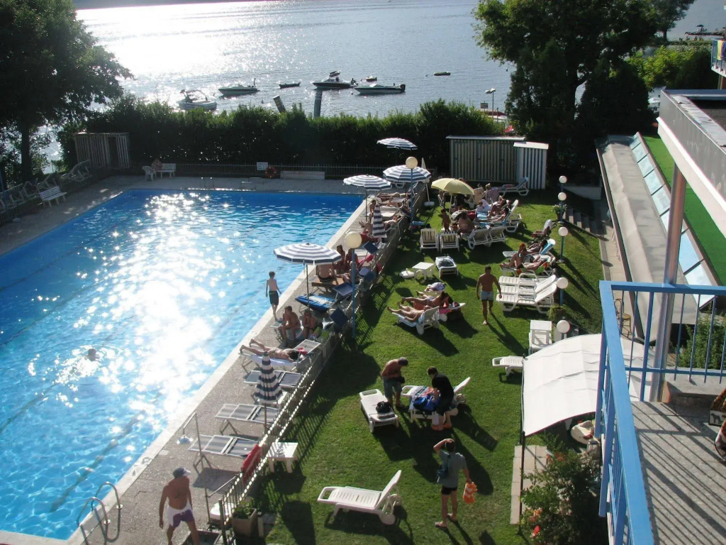 Hotel photo 12