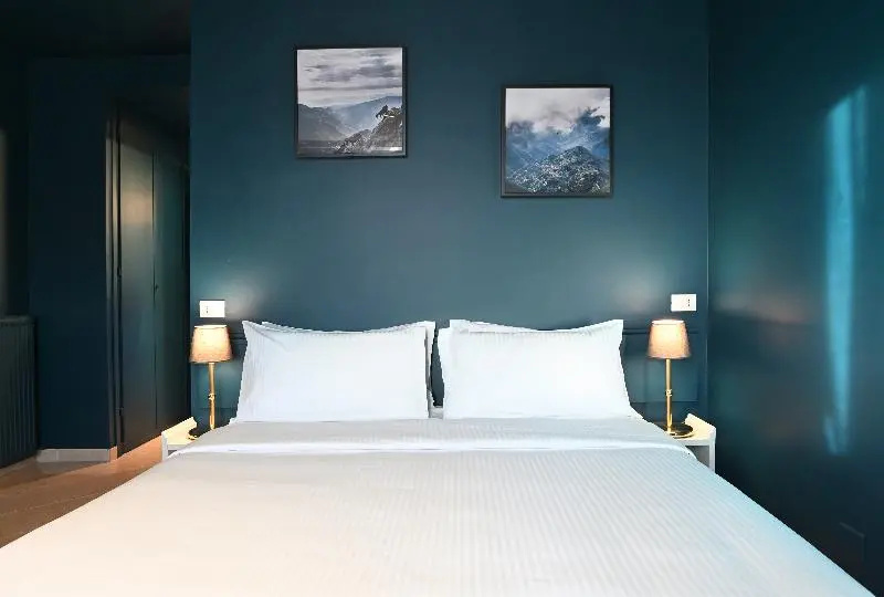 Classic Double room with balcony and with mountain view (full double bed)