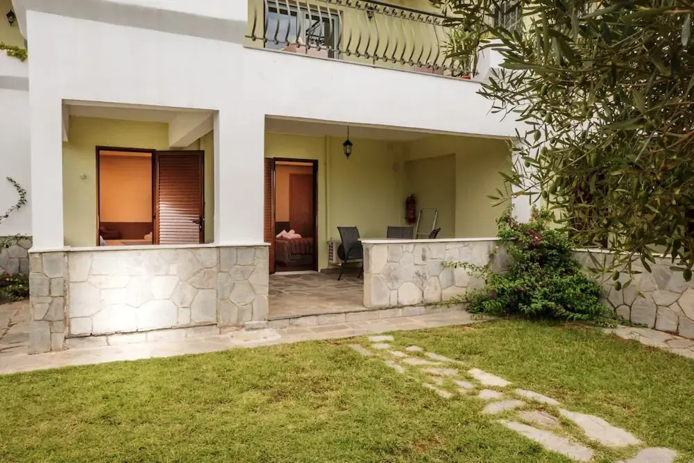 Gerakini Poolside Holiday Apartment